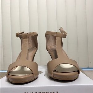 New Giani Bernini memory foam beige  dressy shoes